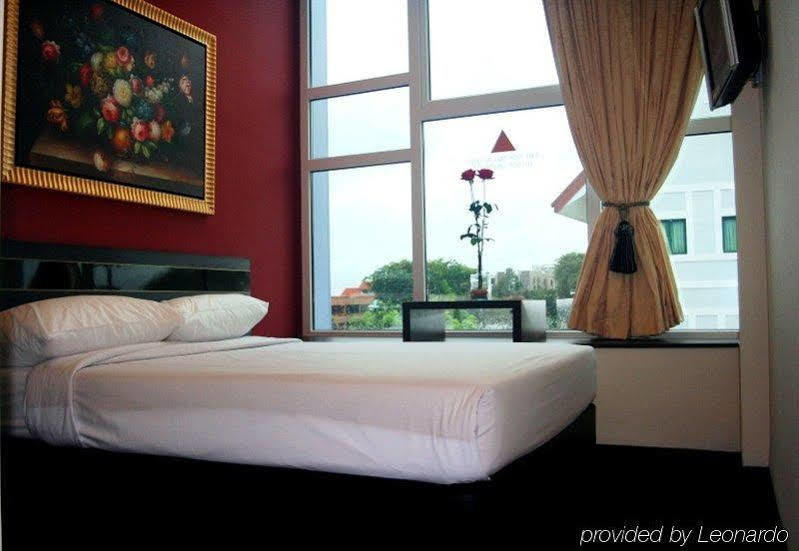 Hotel 81 Kovan Singapore Exteriör bild