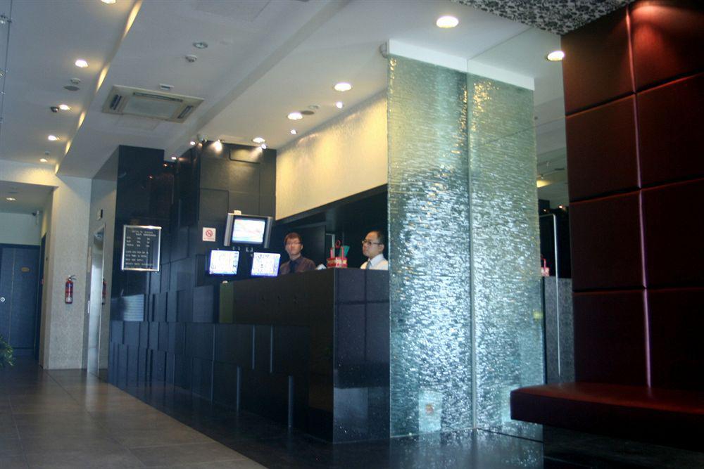 Hotel 81 Kovan Singapore Exteriör bild